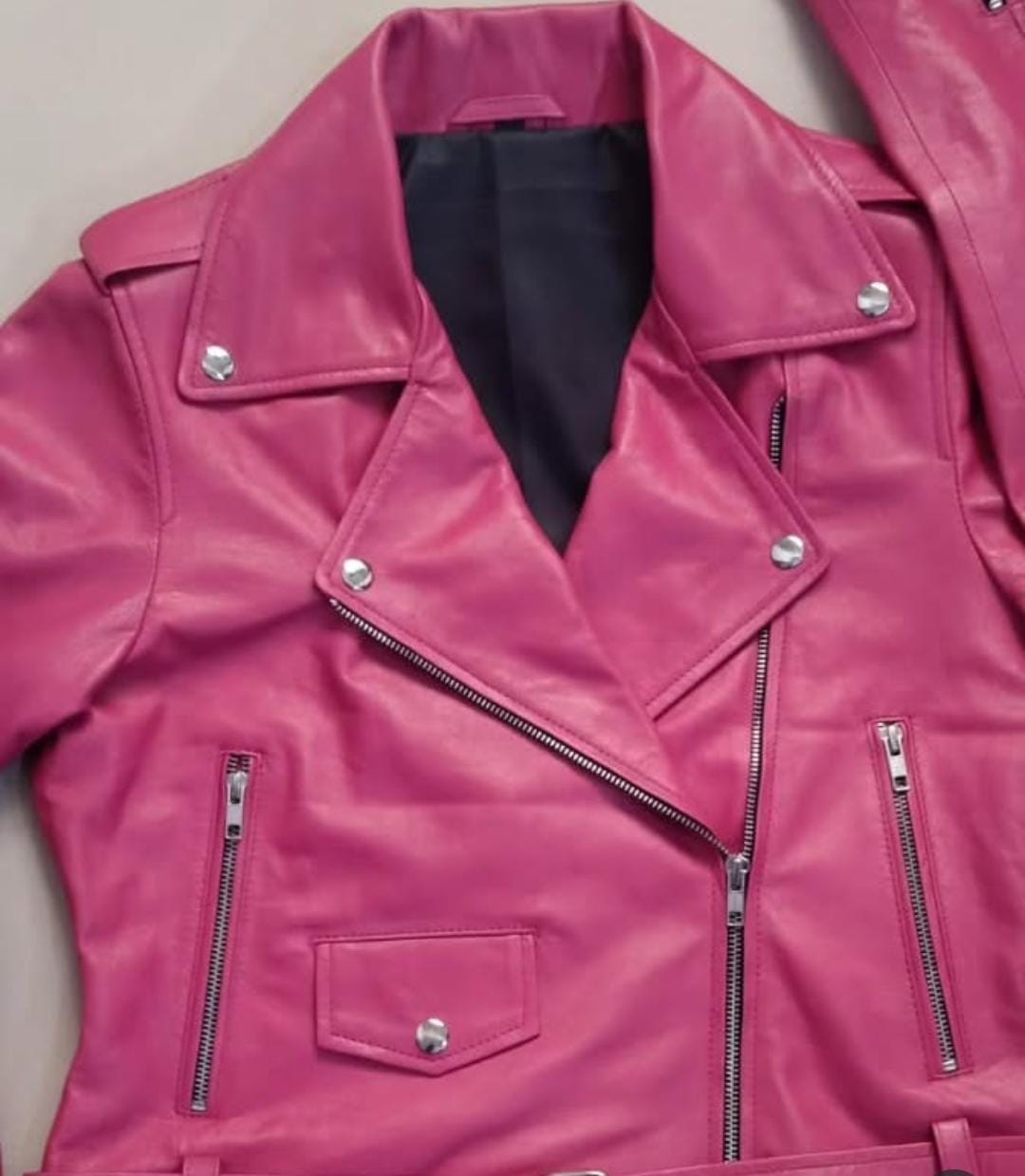 CUSTOM LEATHER WOMEN MOTOR BIKE JACKET IN LAMBSKIN.
