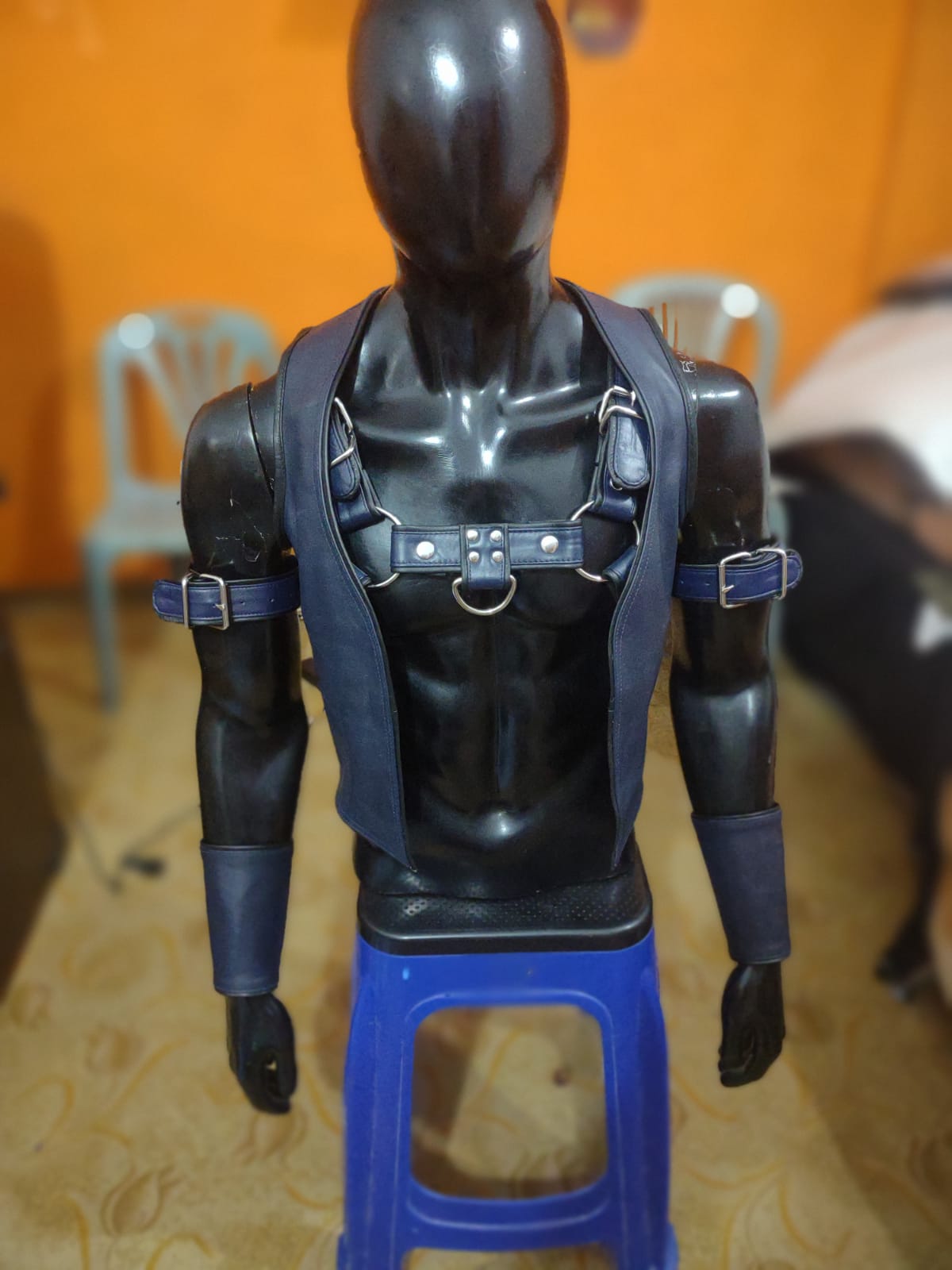 LEATHER HARNESS VEST AND CUFF SET