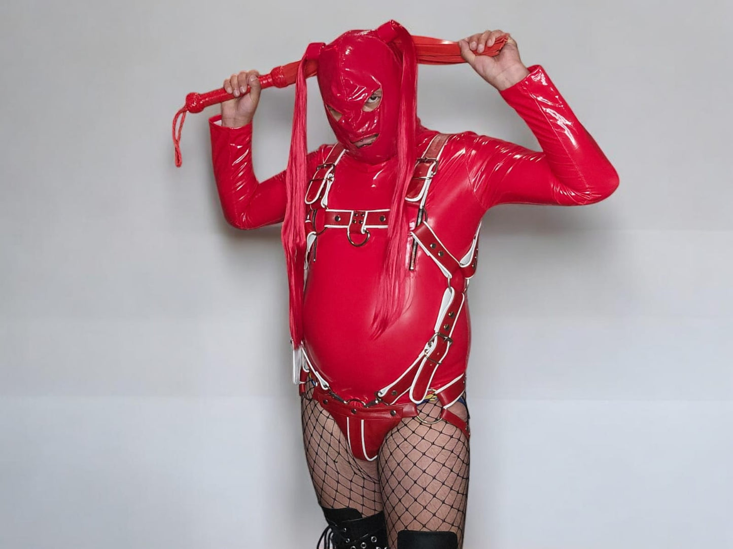 LEATHER RED HARNESS SET WITH WHITE PIPING