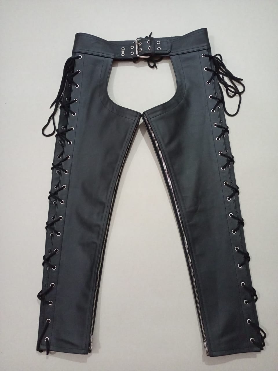 LEATHER LONG LACESS CHAPS IN BLACK COW