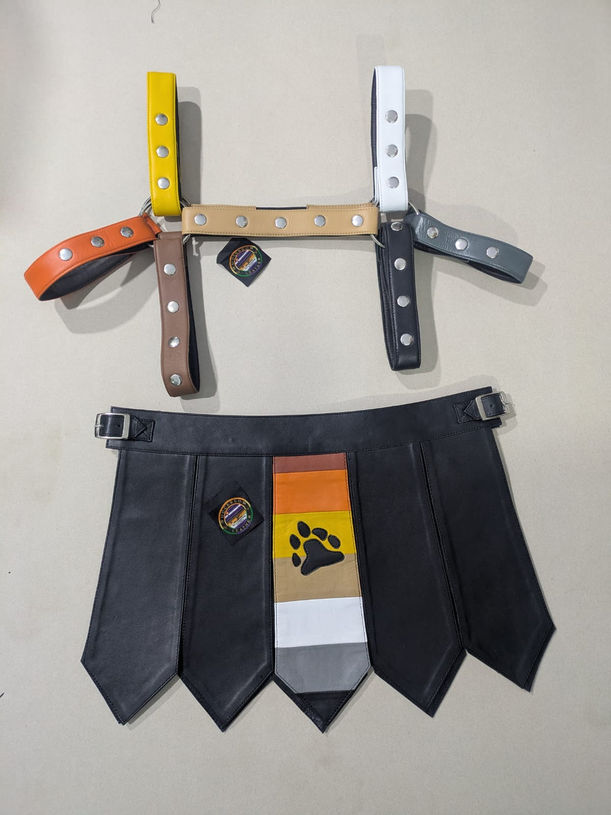 SUCCESSOR LEATHER HARNESS AND KILT WITH BEAR PRIDE FLAG