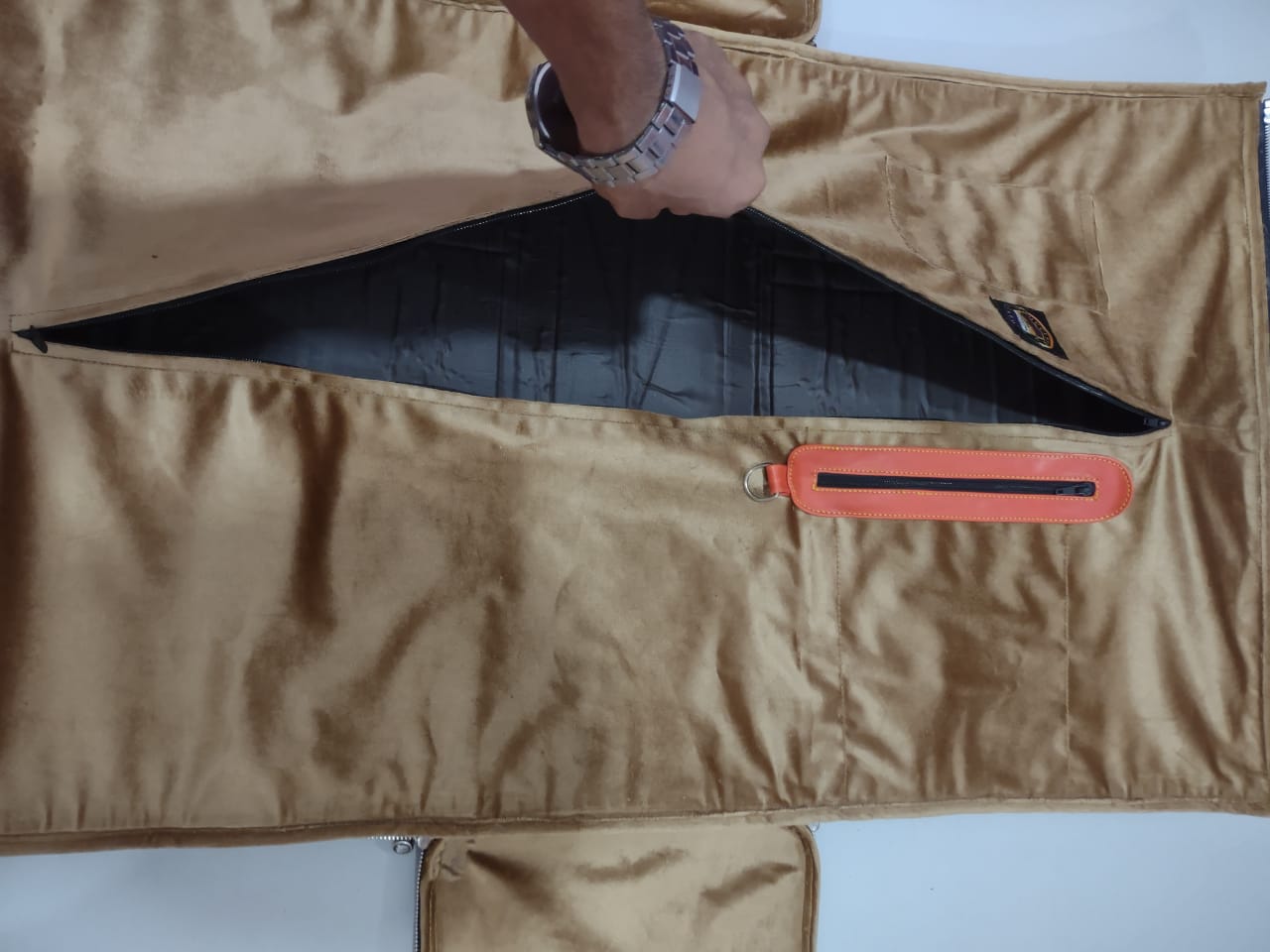 COW LEATHER DUFFLE BAG WITH BOY FLAG