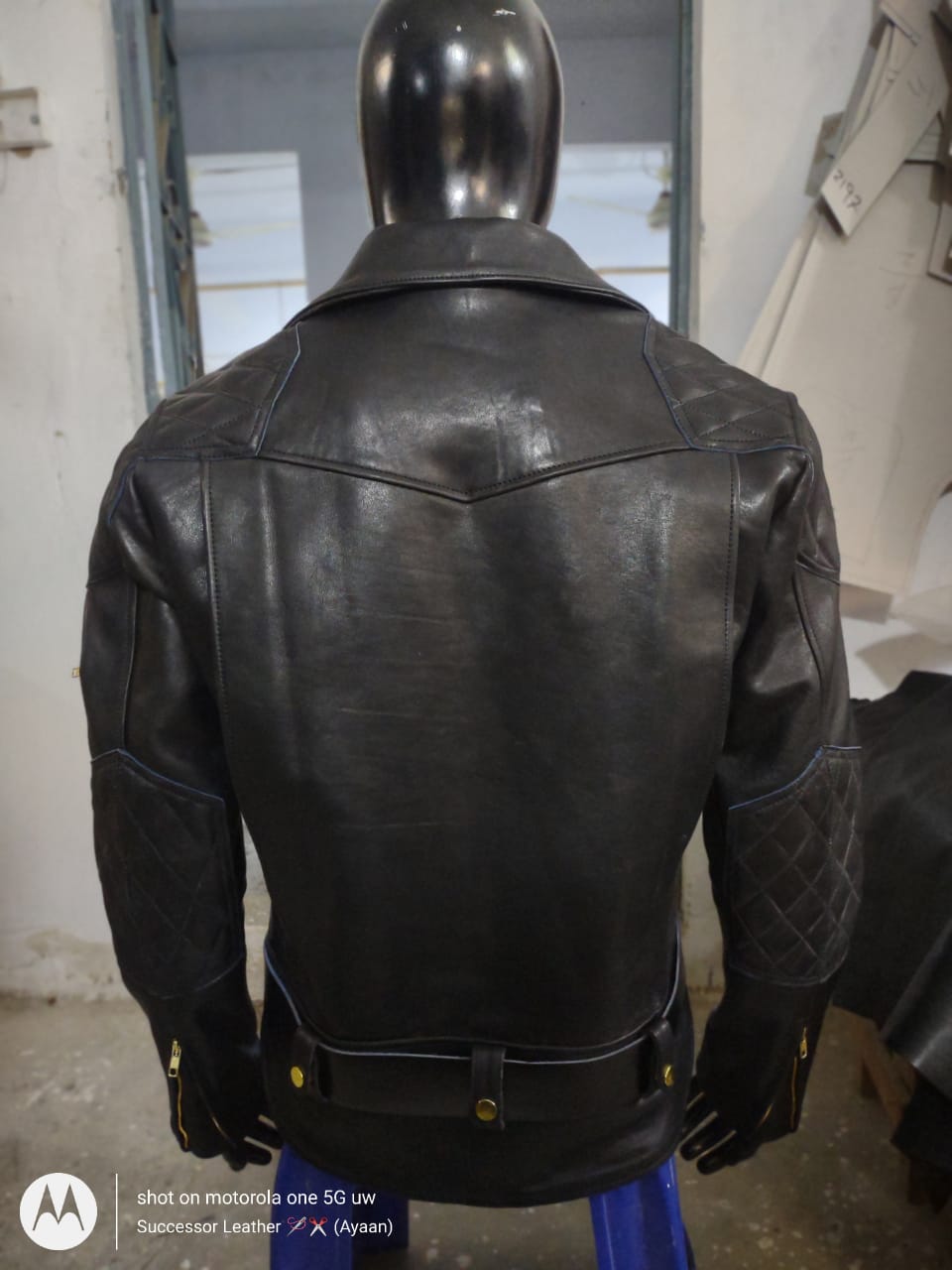 LEATHER BLACK MOTOR BIKER JACKET IN COW HIDE.