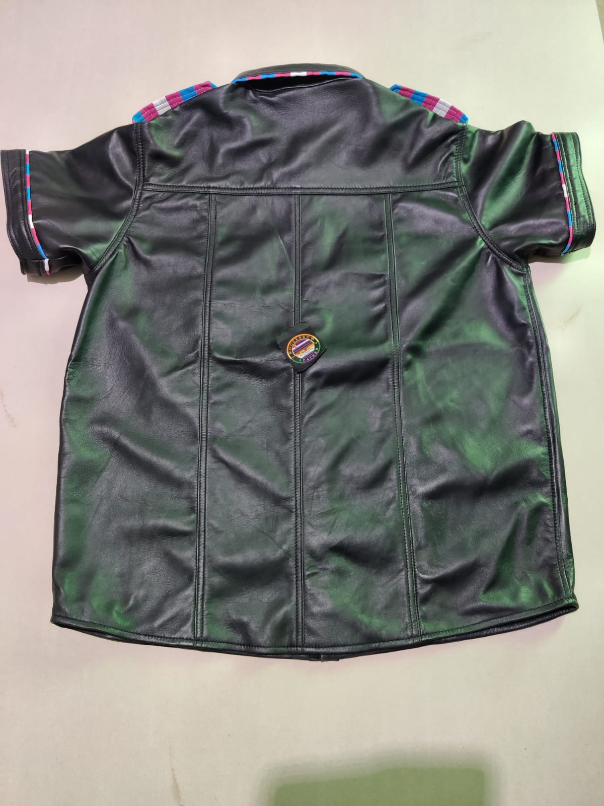 SUCCESSOR LEATHER BLACK SET WITH TRANS PIPING.