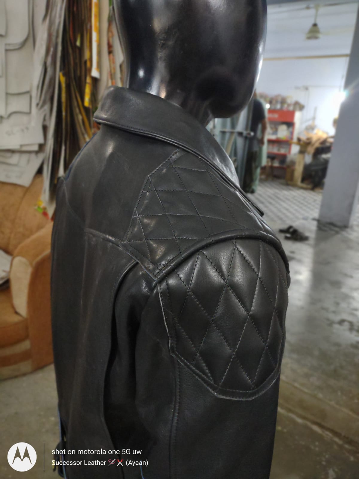 LEATHER BLACK MOTOR BIKER JACKET IN COW HIDE.